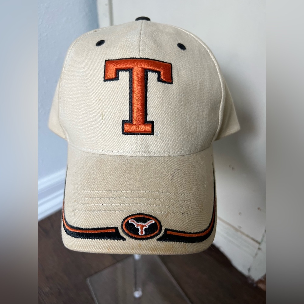 Vintage University of Texas longhorns adjustable hat cap.  Cream, orange black.